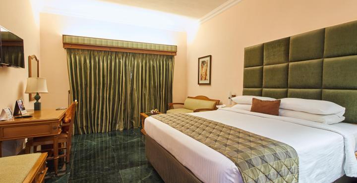 Hotel The Ummed Ahmedabad Airport Zewnętrze zdjęcie