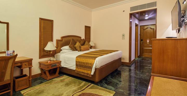 Hotel The Ummed Ahmedabad Airport Zewnętrze zdjęcie