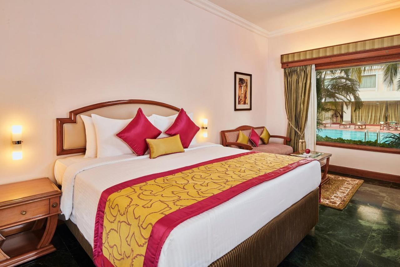 Hotel The Ummed Ahmedabad Airport Zewnętrze zdjęcie