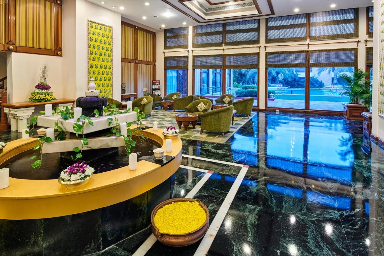 Hotel The Ummed Ahmedabad Airport Zewnętrze zdjęcie
