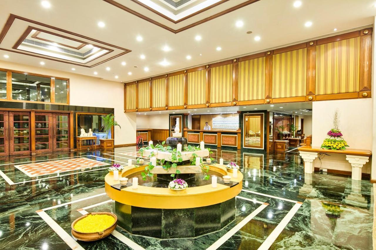Hotel The Ummed Ahmedabad Airport Zewnętrze zdjęcie
