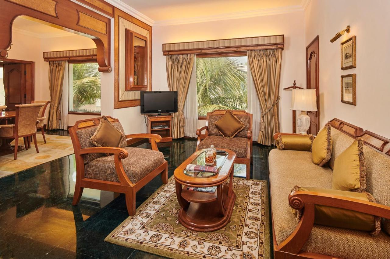Hotel The Ummed Ahmedabad Airport Zewnętrze zdjęcie